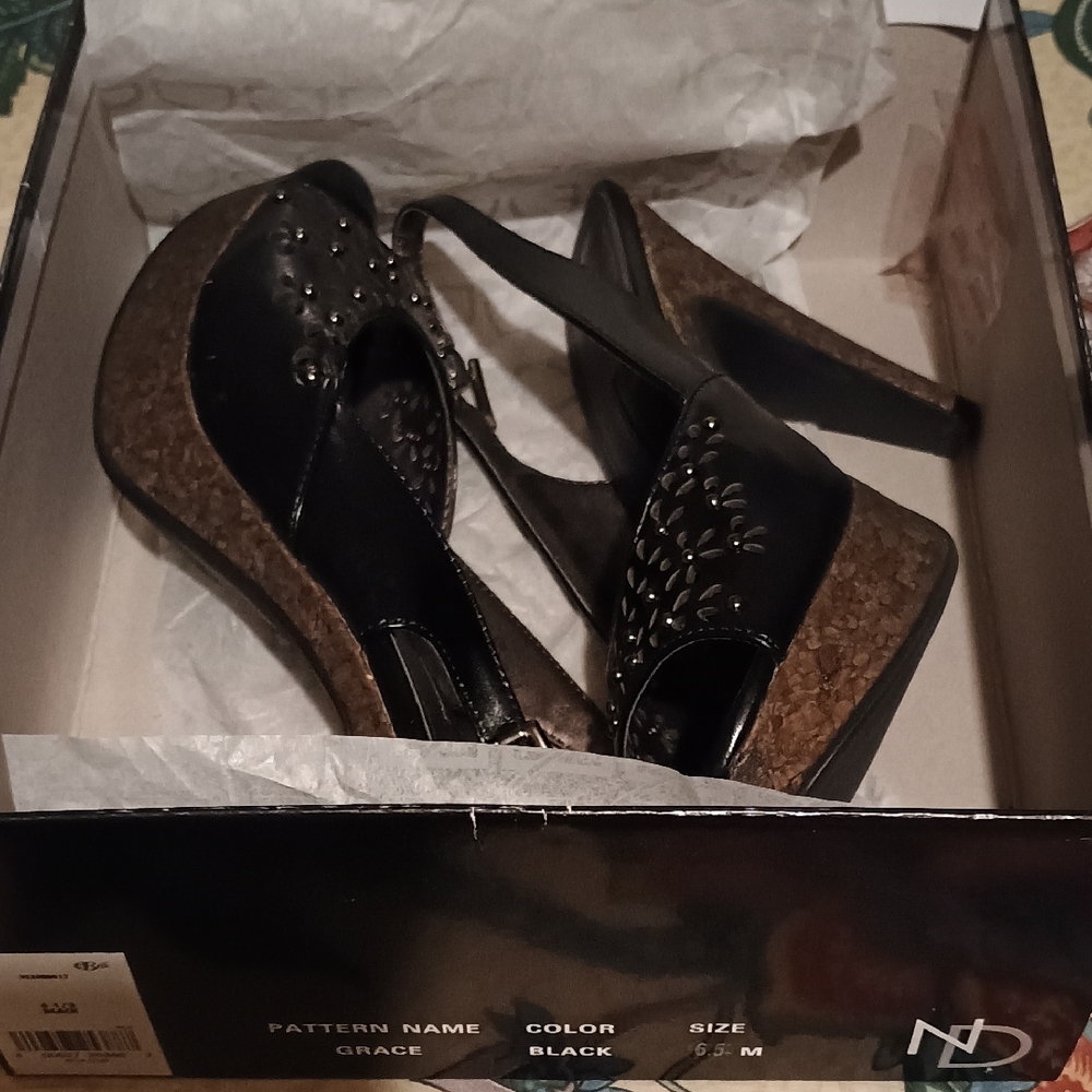 New Directions Black Wedge Sandals with Perforated Design
